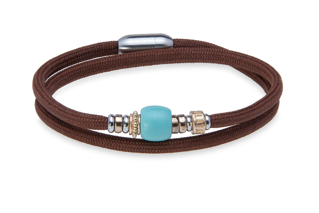 Doppeltes braunes Nylonarmband mit blauem Harz