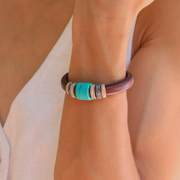 Leather bracelet with turquoise resin