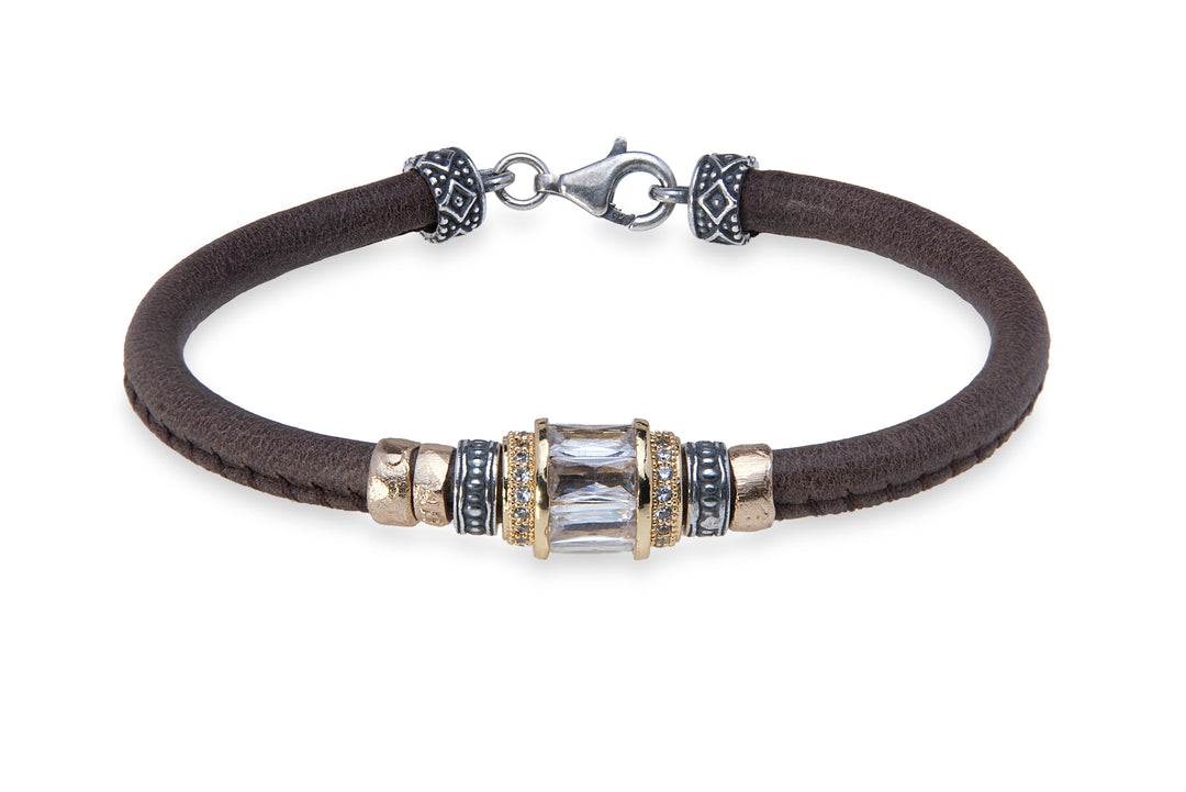 Leather bracelet with white zirconia