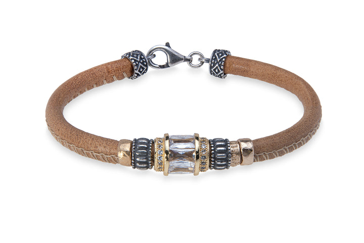 Leather bracelet with white zirconia